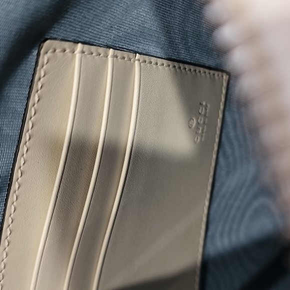 Gucci "Guccy" ivory clutch/wristlet - Picture 5 of 5